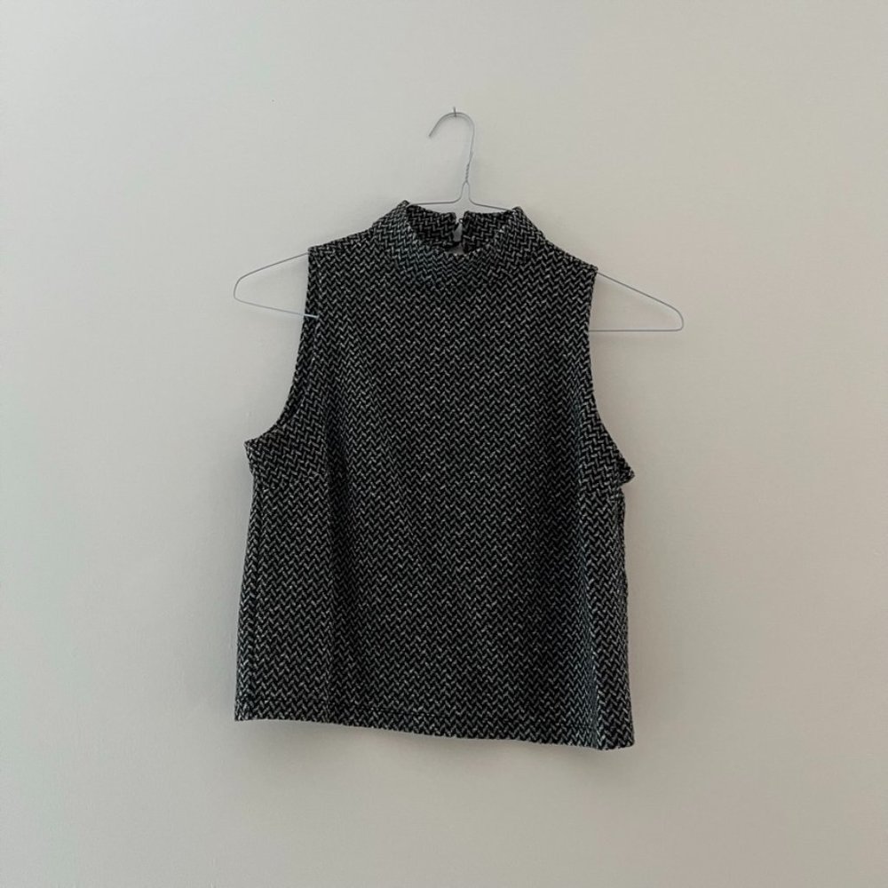Banana Republic Cropped Sleeveless Top